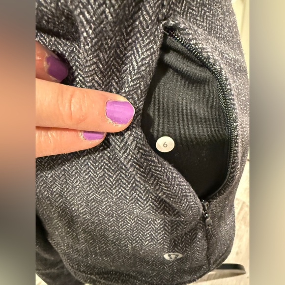 Lululemon Run Briskly Tech Long Sleeve Top Herringbone Gray Zip Pocket Slim Fit - Picture 8 of 15